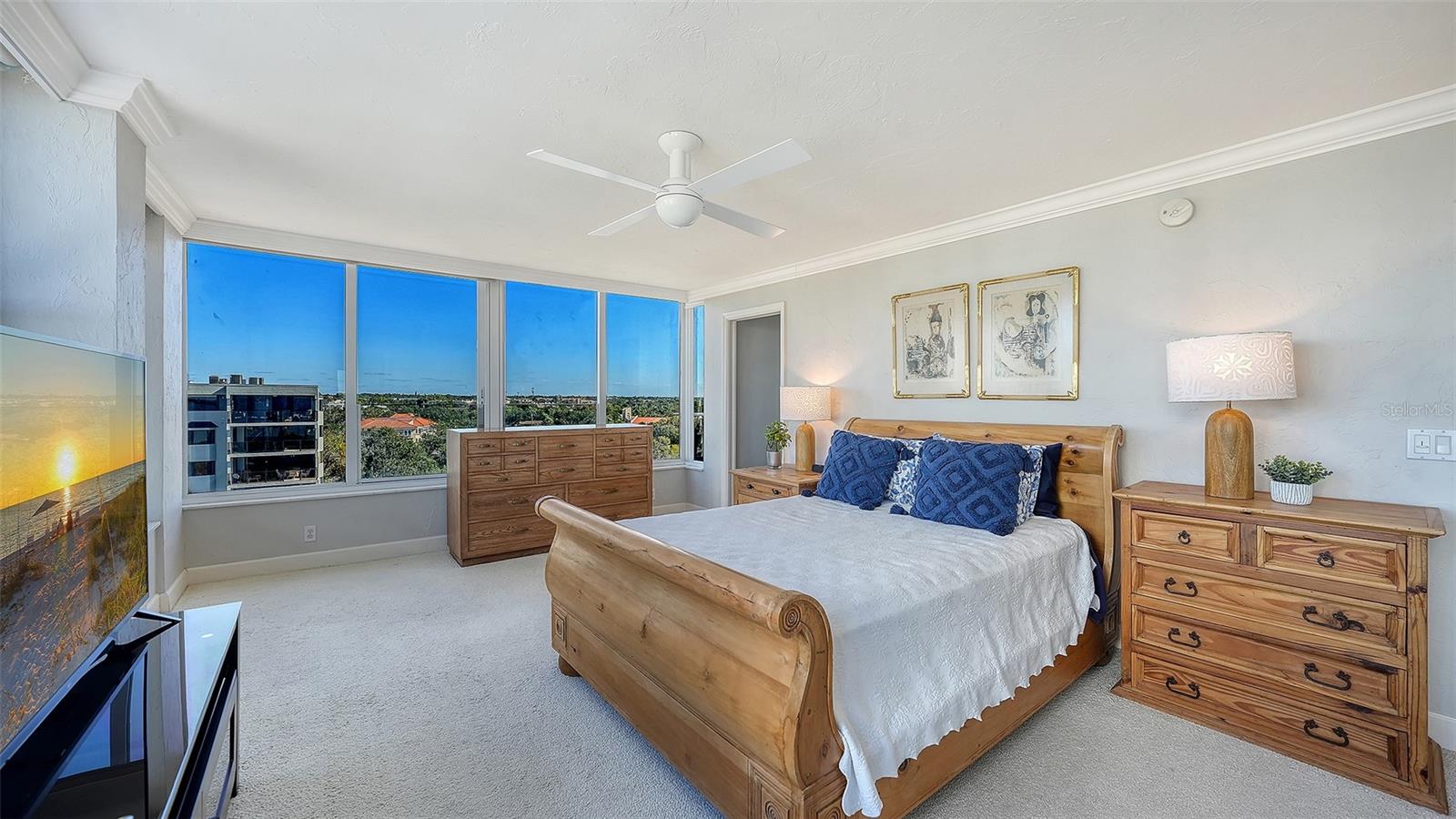 EMBASSY HOUSE - Residential