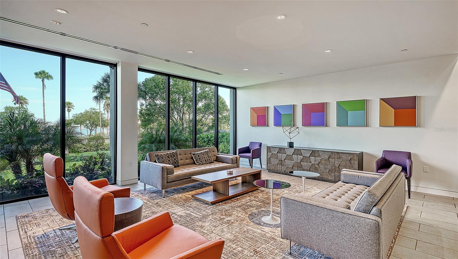 EMBASSY HOUSE - Residential