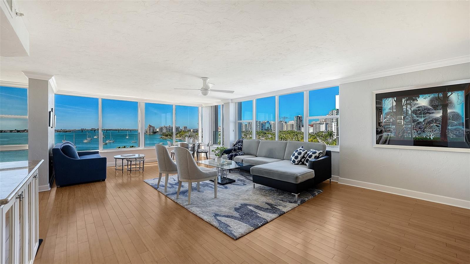 EMBASSY HOUSE - Residential