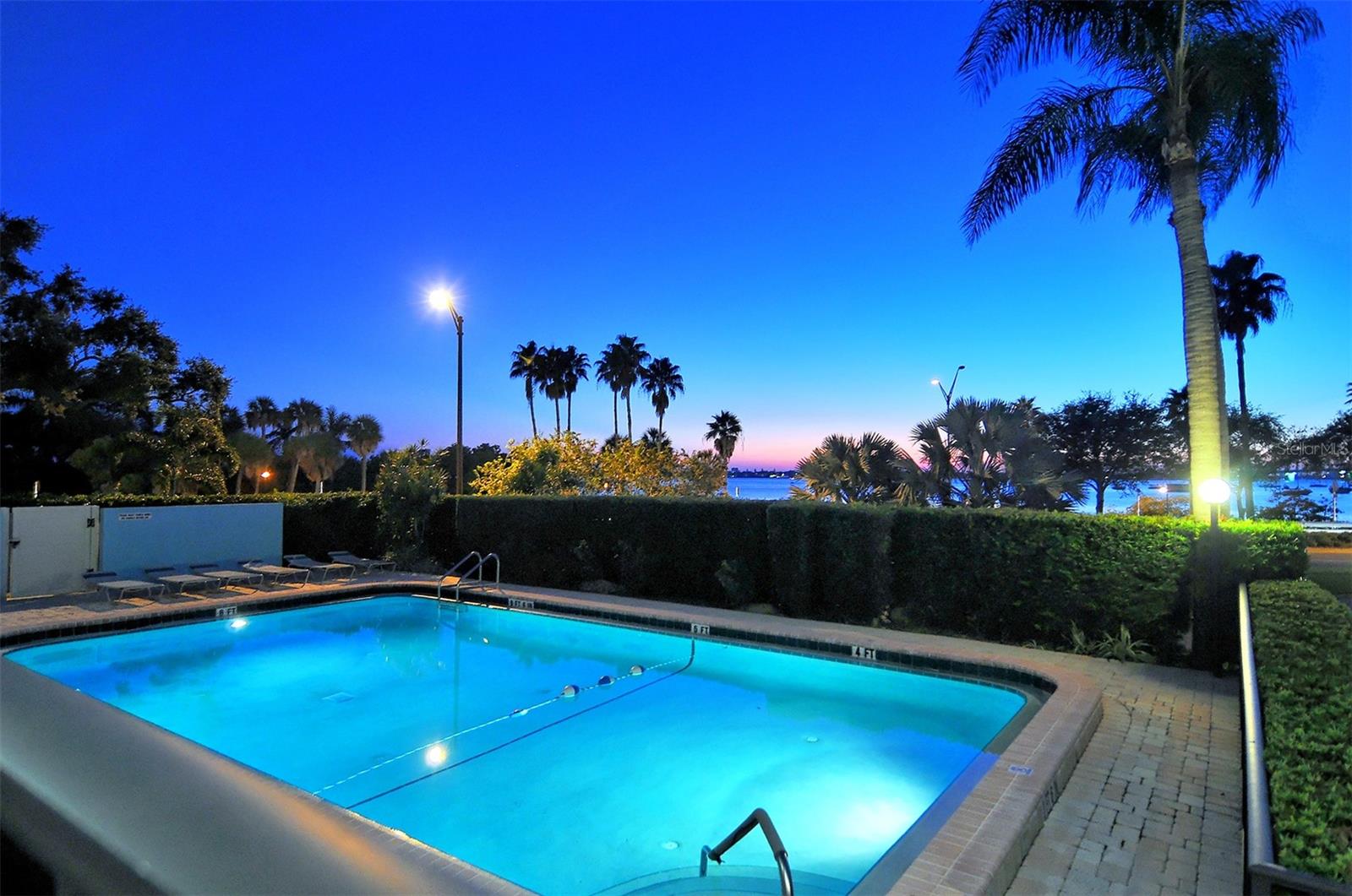 EMBASSY HOUSE - Residential