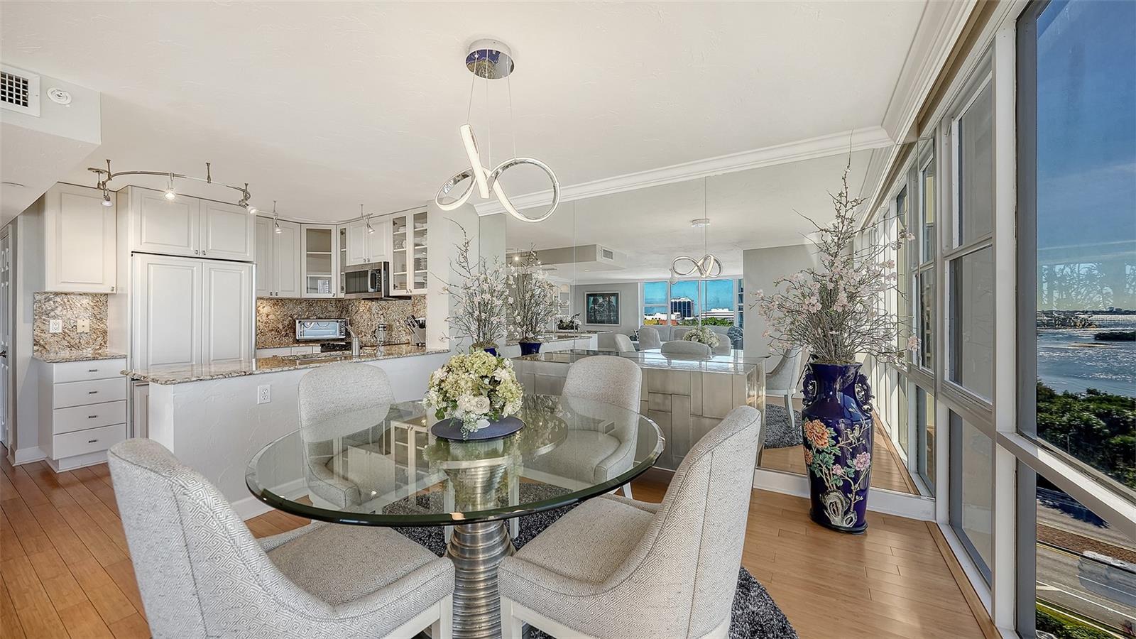 EMBASSY HOUSE - Residential