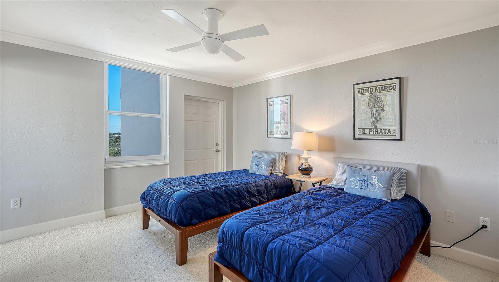 EMBASSY HOUSE - Residential