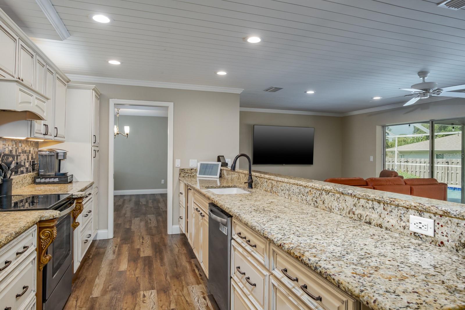 WESTLAKE VILLAGE - Residential