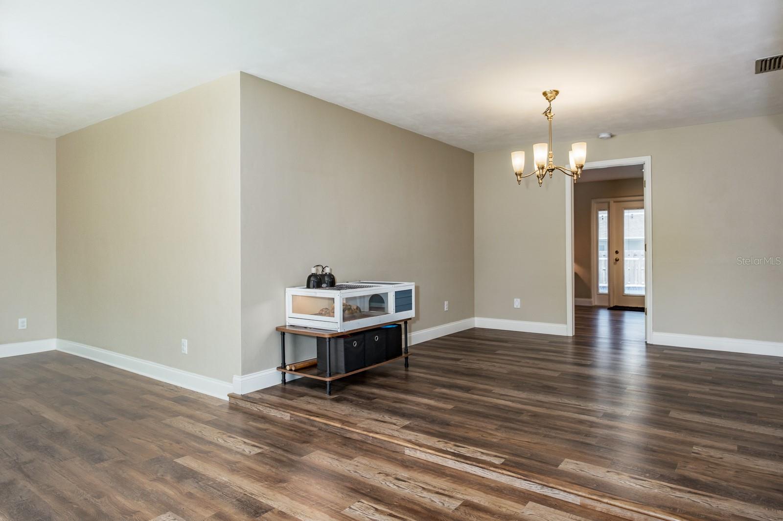 WESTLAKE VILLAGE - Residential