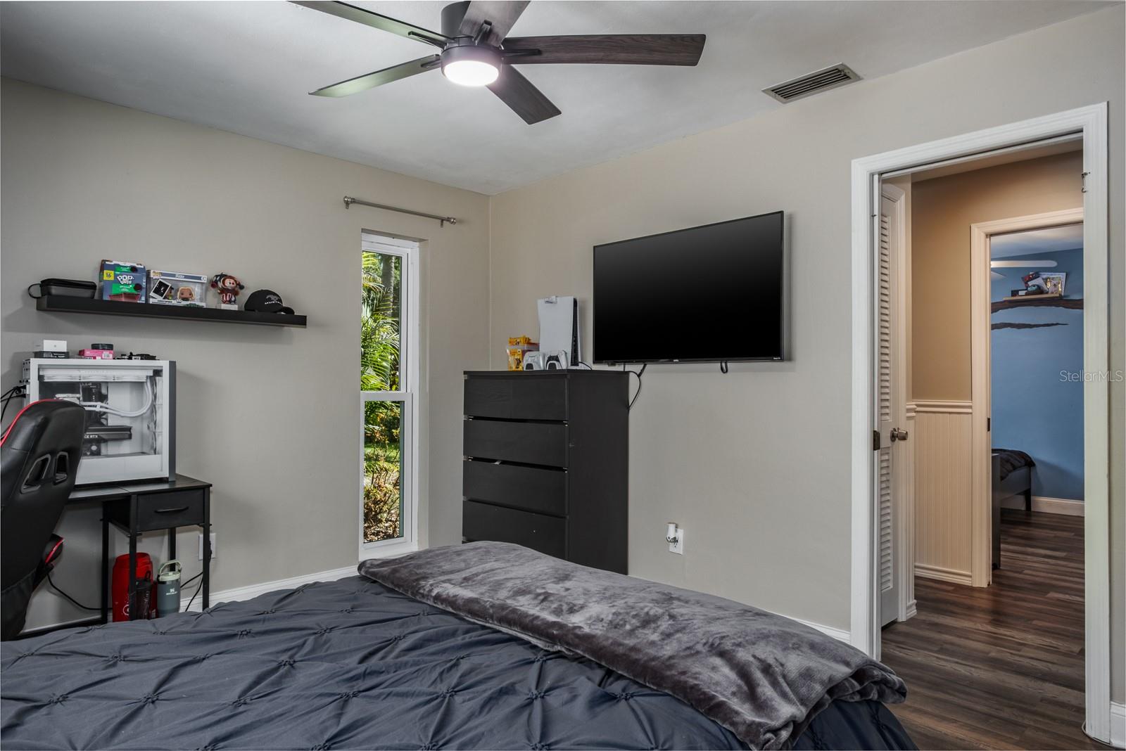 WESTLAKE VILLAGE - Residential