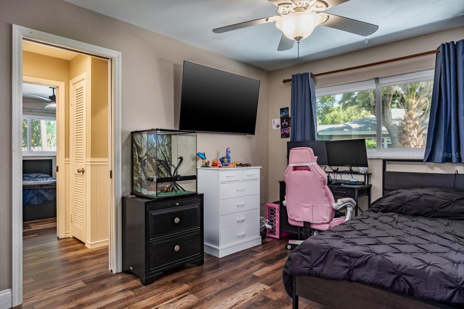 WESTLAKE VILLAGE - Residential