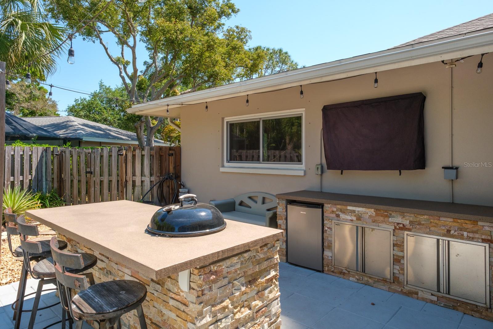 WESTLAKE VILLAGE - Residential