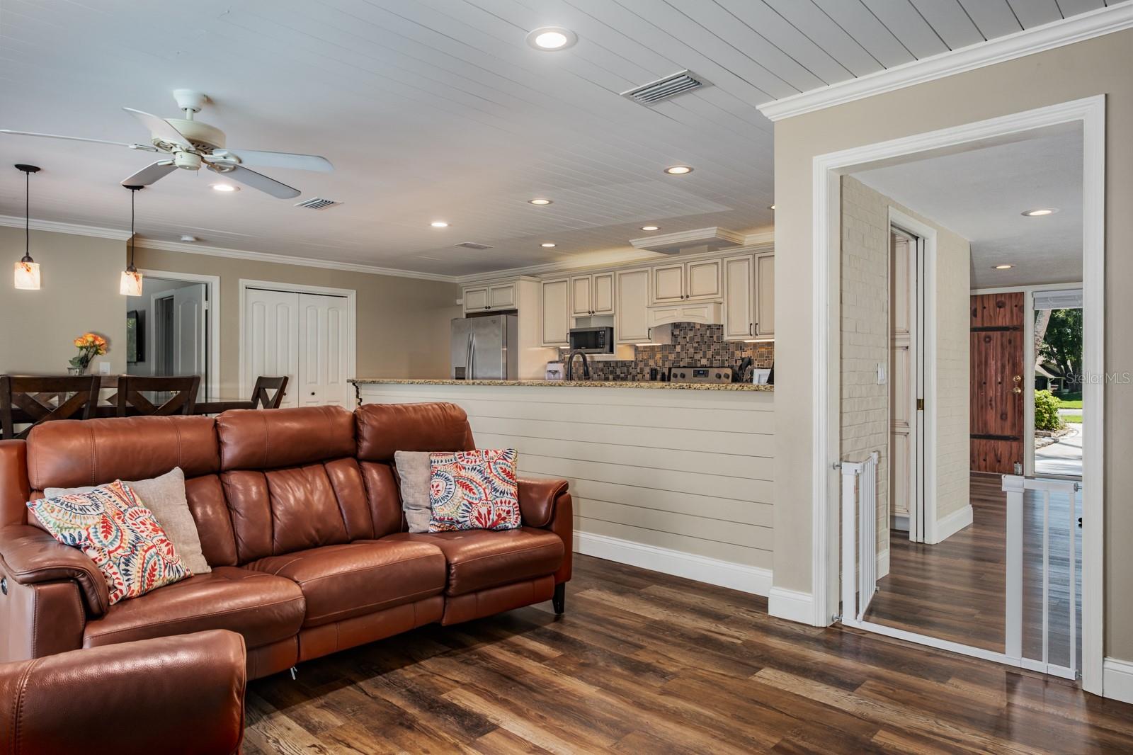 WESTLAKE VILLAGE - Residential