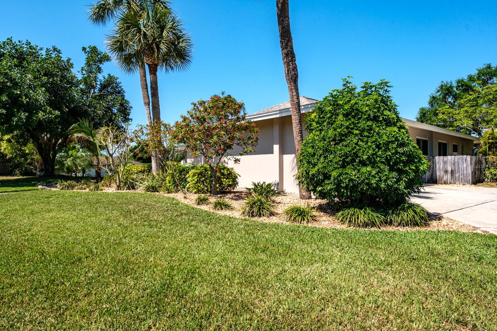 WESTLAKE VILLAGE - Residential