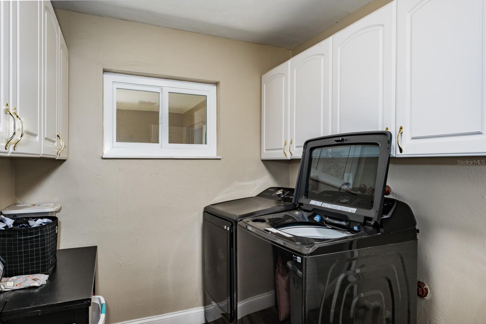 WESTLAKE VILLAGE - Residential