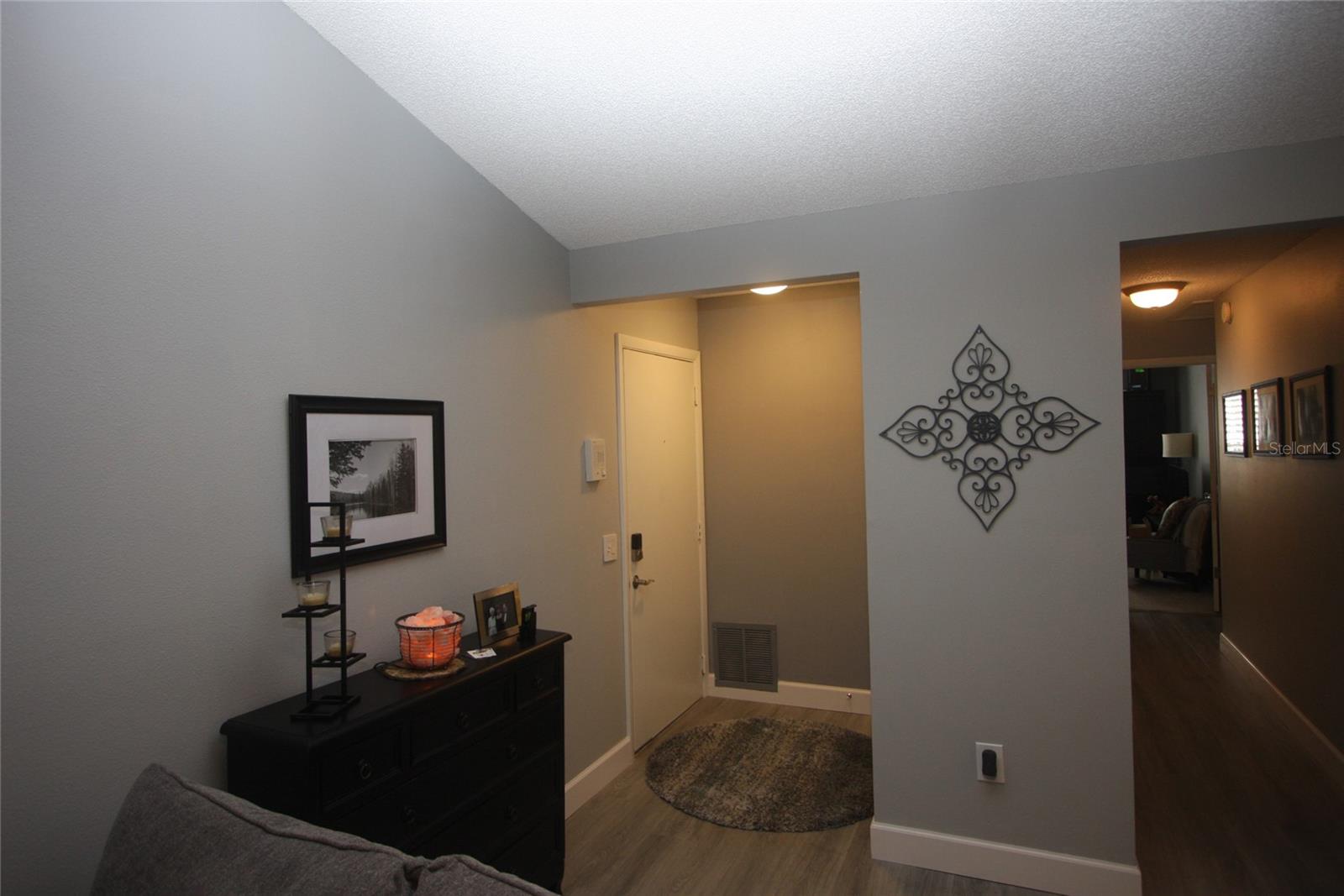COACH HOMES AT ERROL PH 01 - Residential
