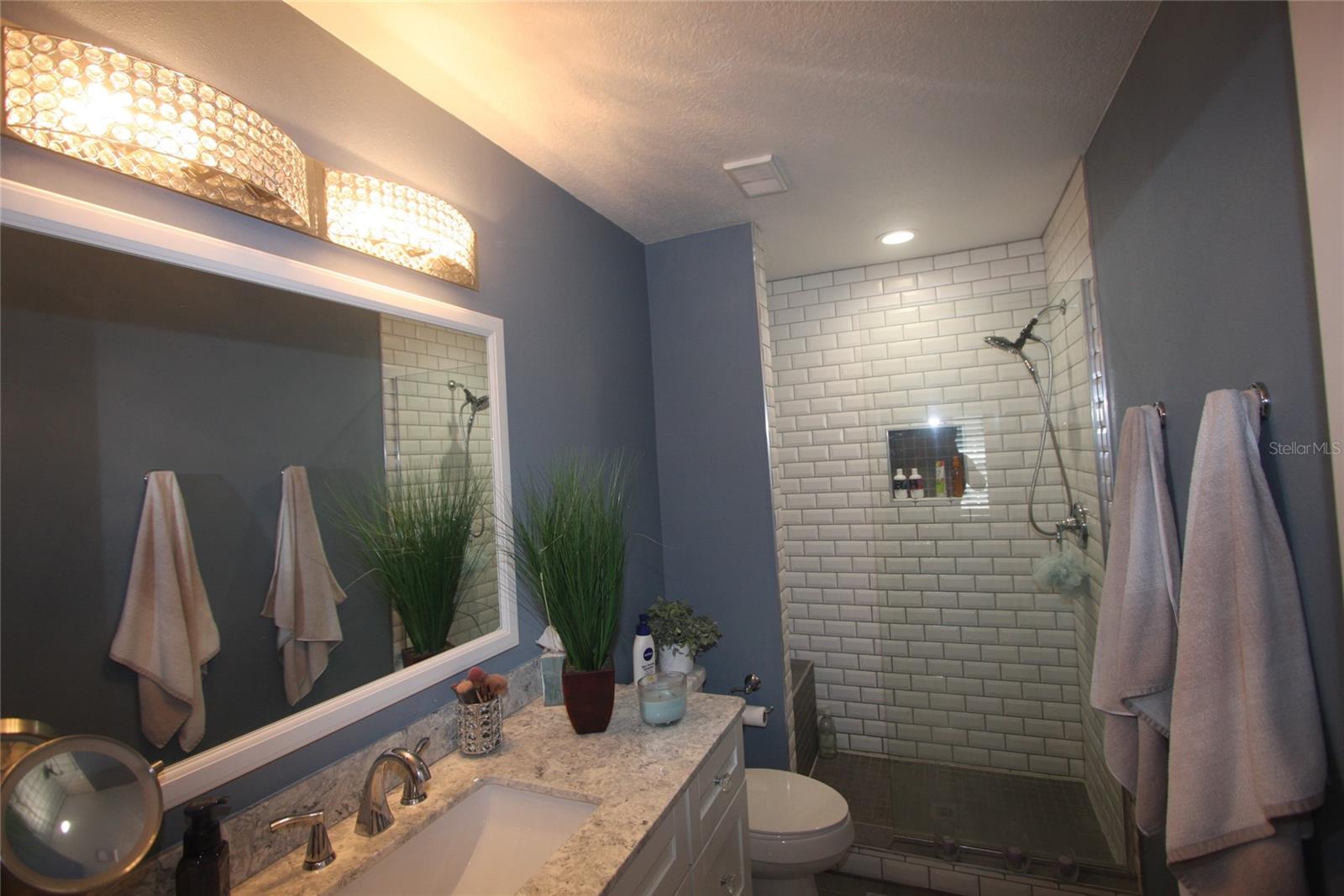 COACH HOMES AT ERROL PH 01 - Residential