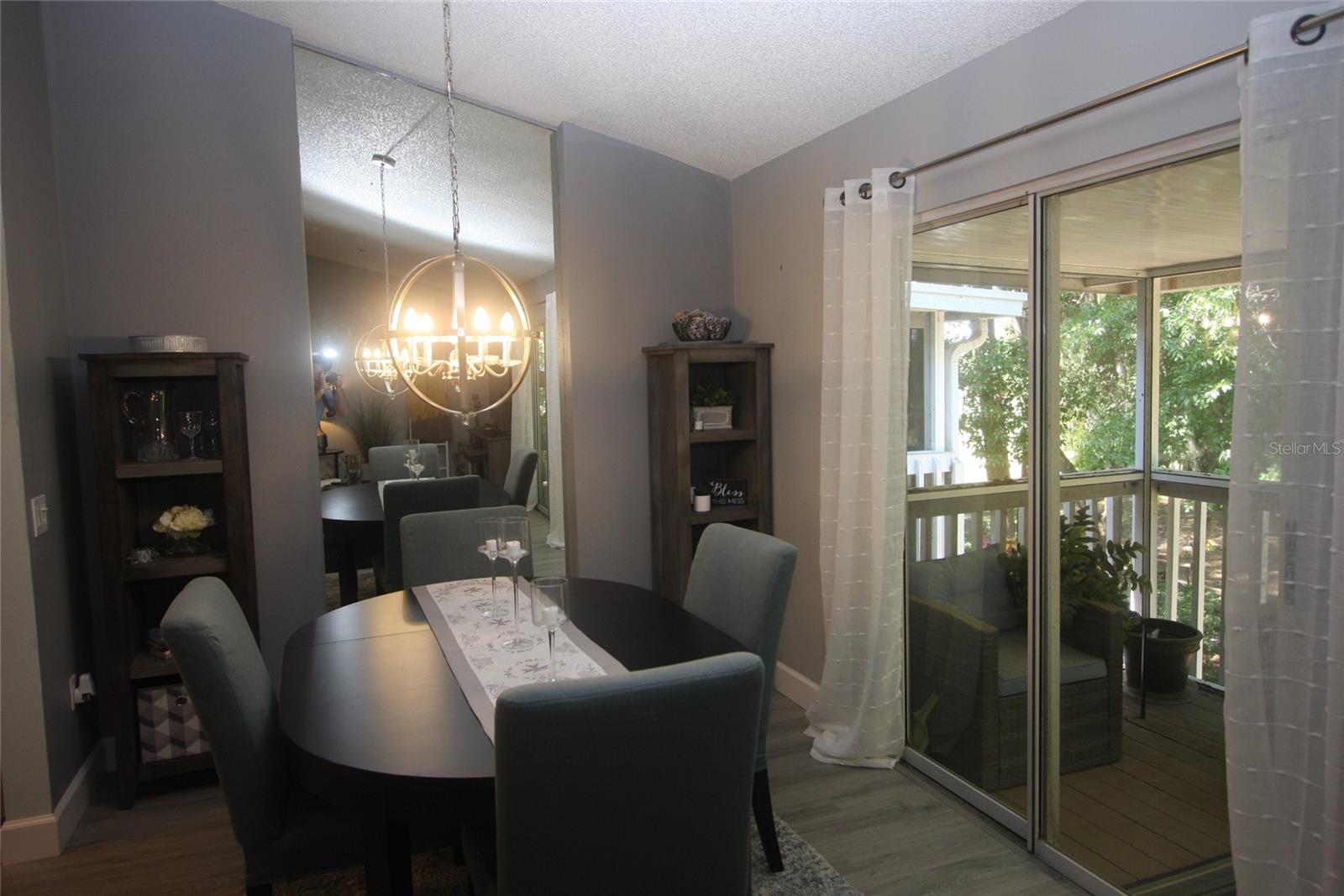 COACH HOMES AT ERROL PH 01 - Residential