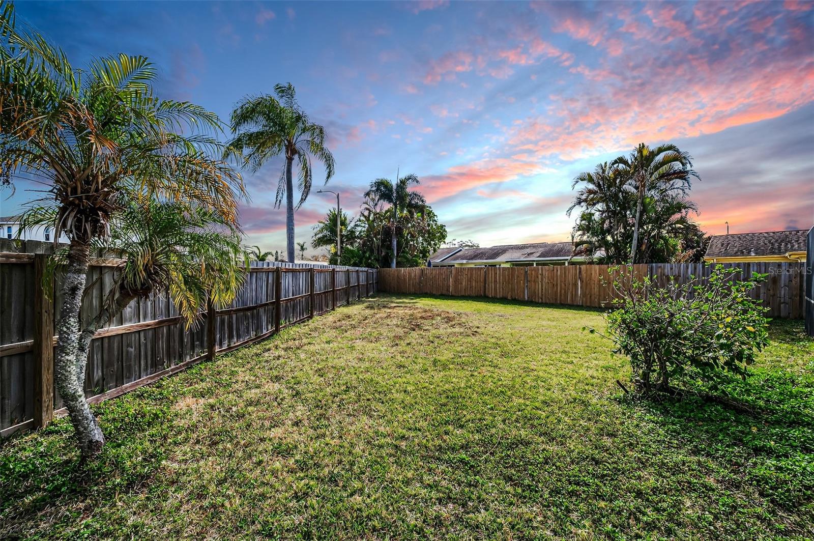 BEACON SQUARE - Residential