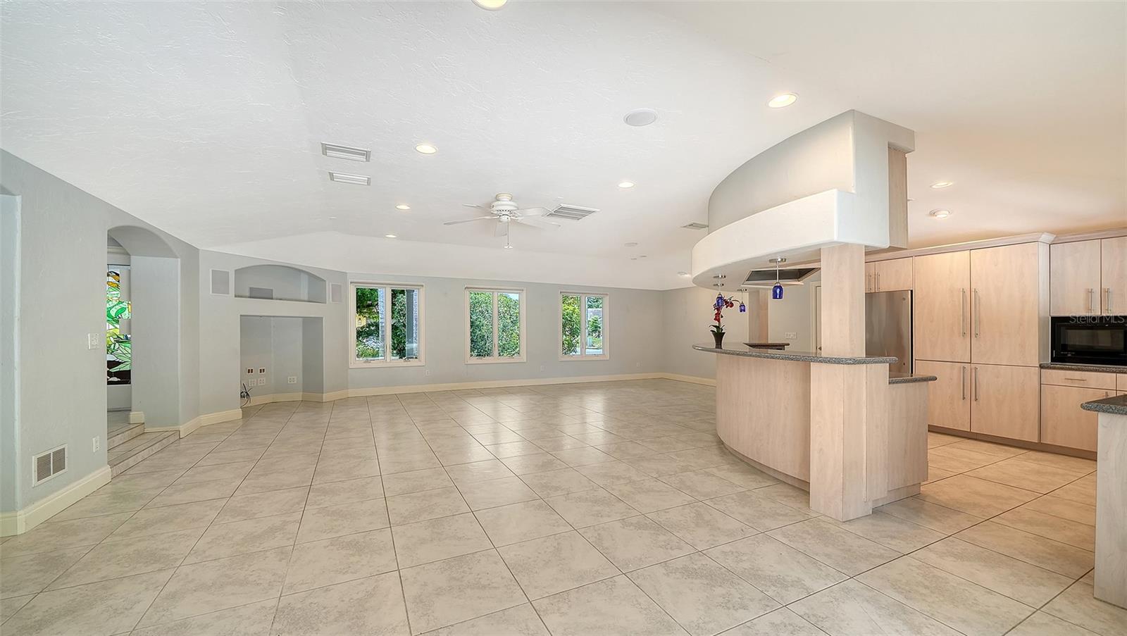 SOUTH GATE - Residential
