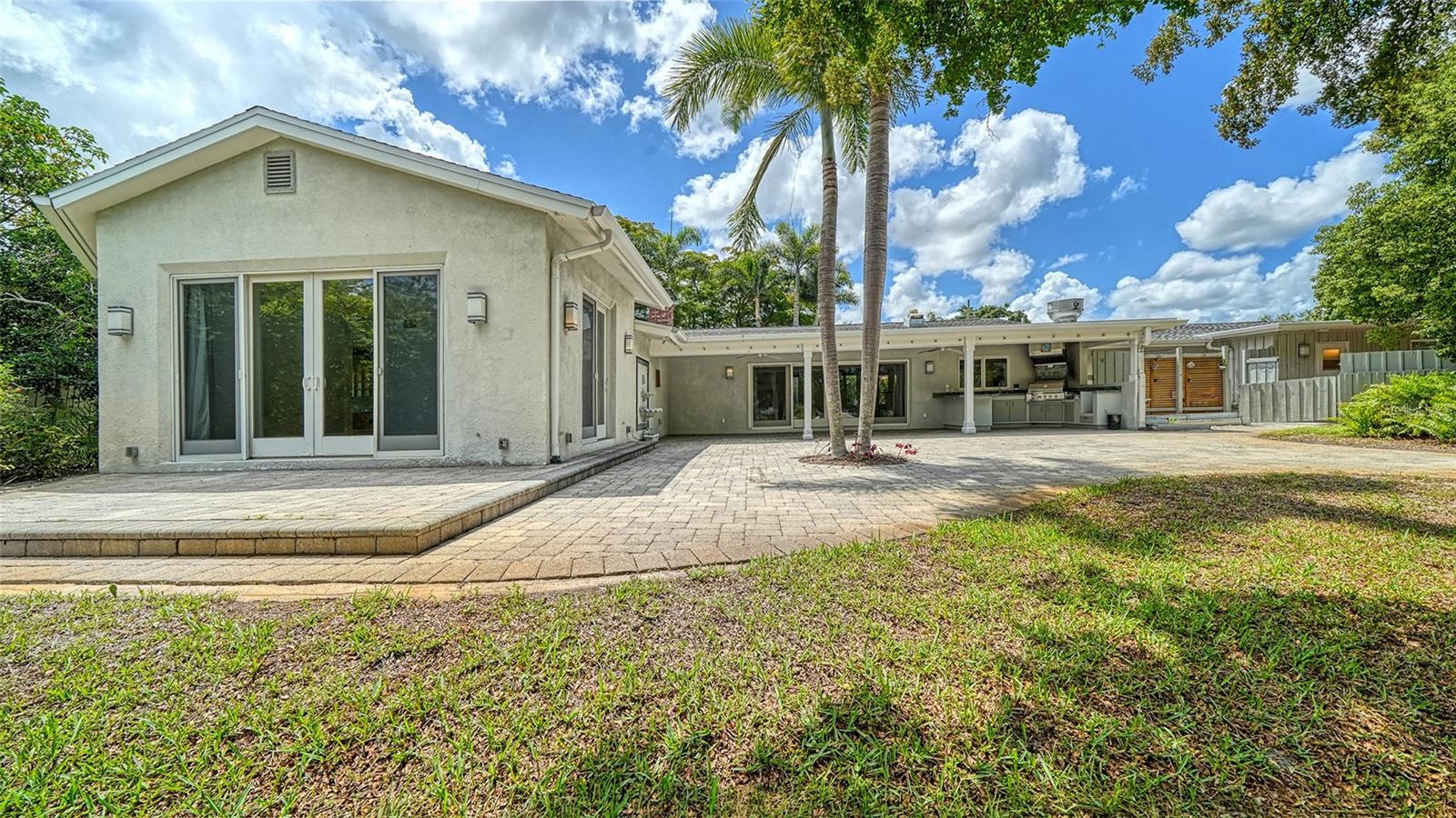 SOUTH GATE - Residential