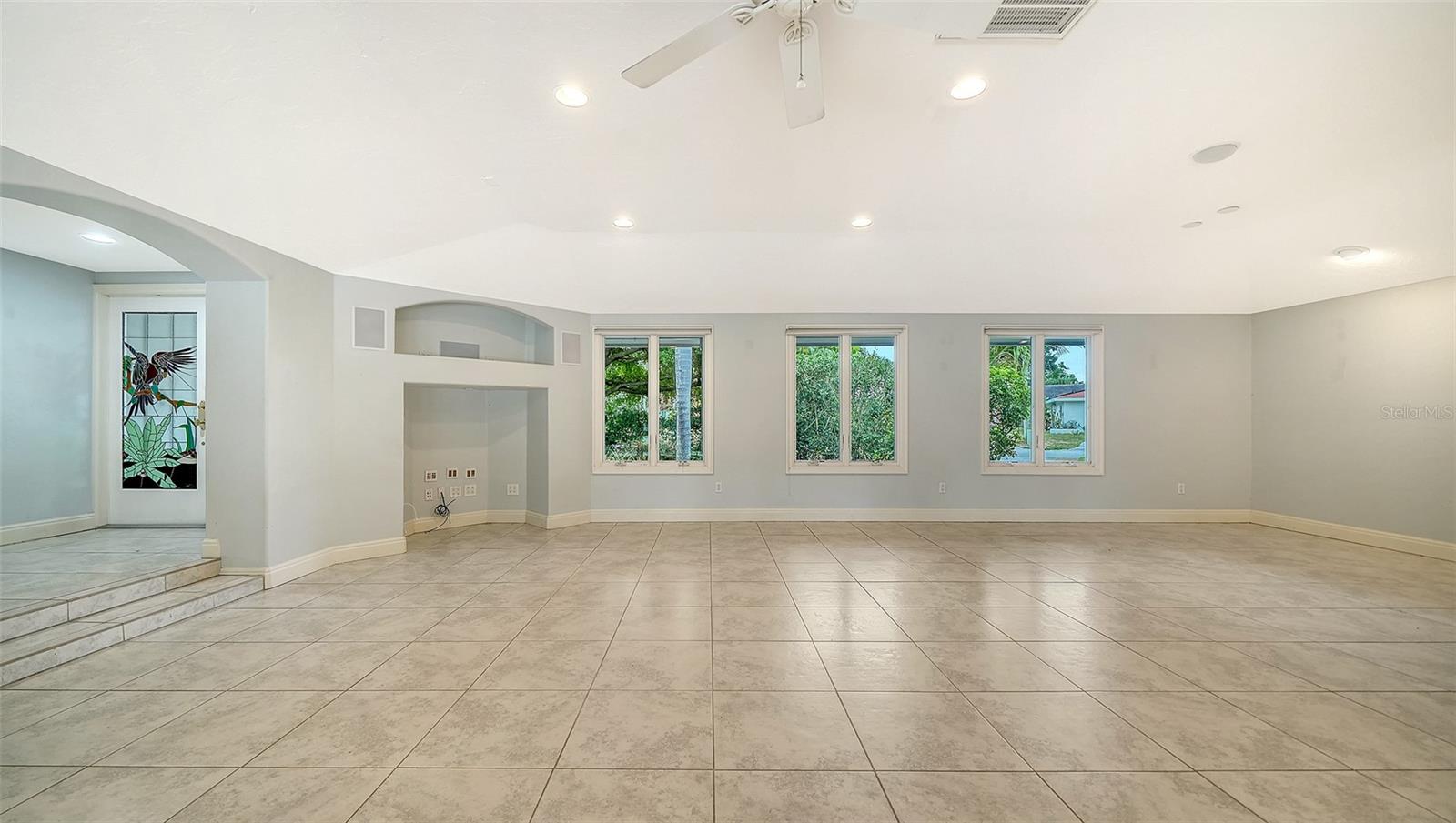 SOUTH GATE - Residential