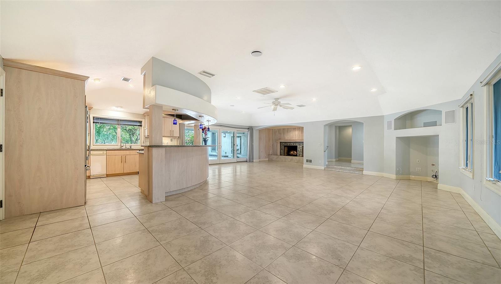 SOUTH GATE - Residential