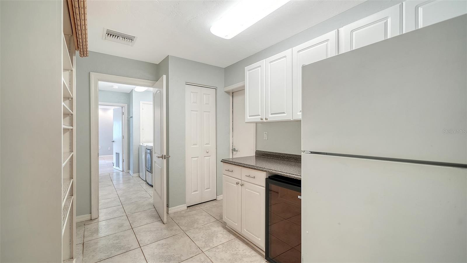 SOUTH GATE - Residential