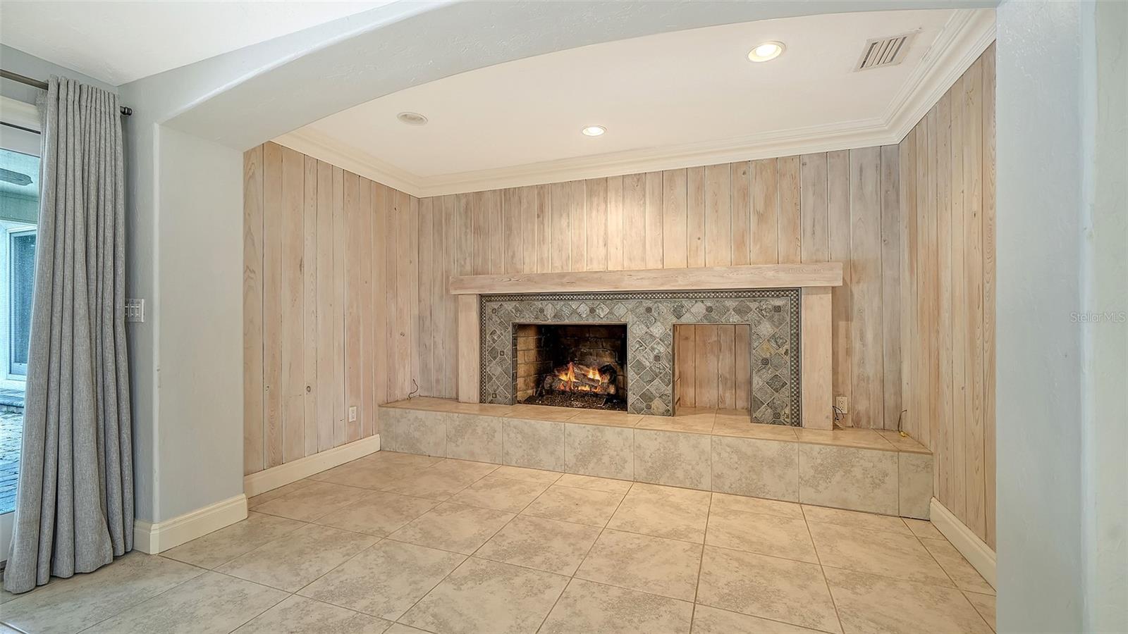 SOUTH GATE - Residential