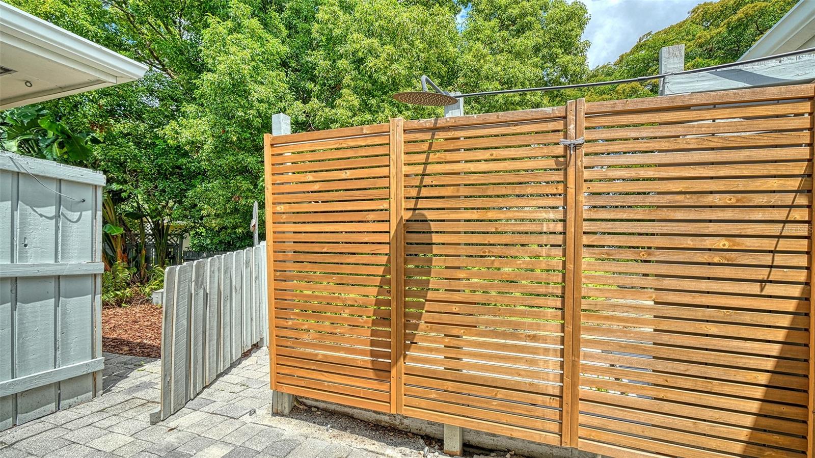 SOUTH GATE - Residential