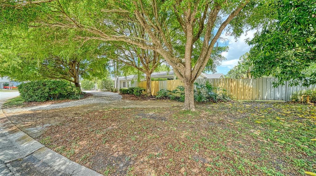 Photo of 3424 Tanglewood Drive, Sarasota, FL 34239 (MLS # A4694194)