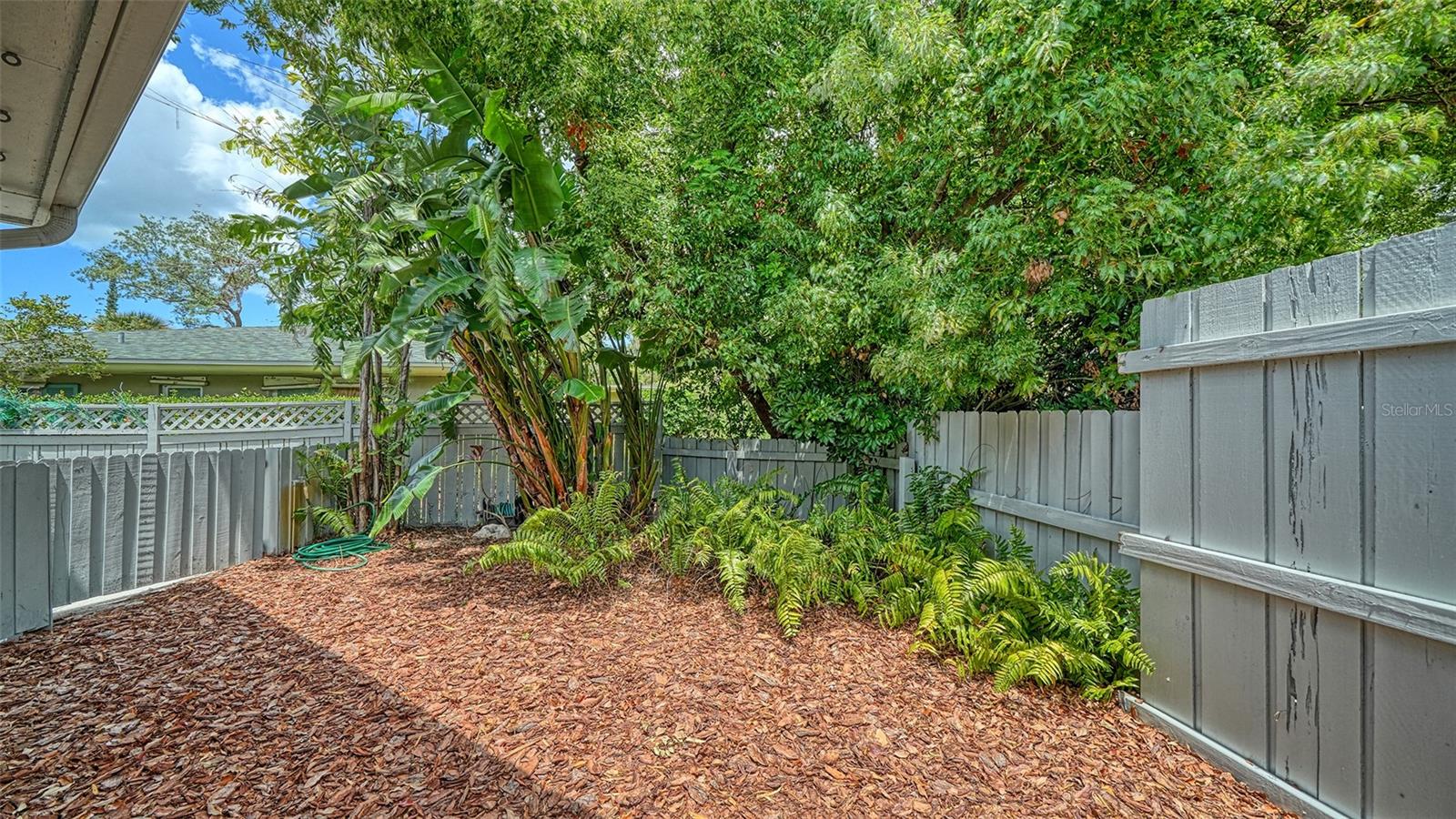 SOUTH GATE - Residential