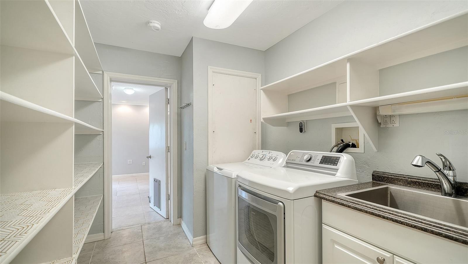 SOUTH GATE - Residential