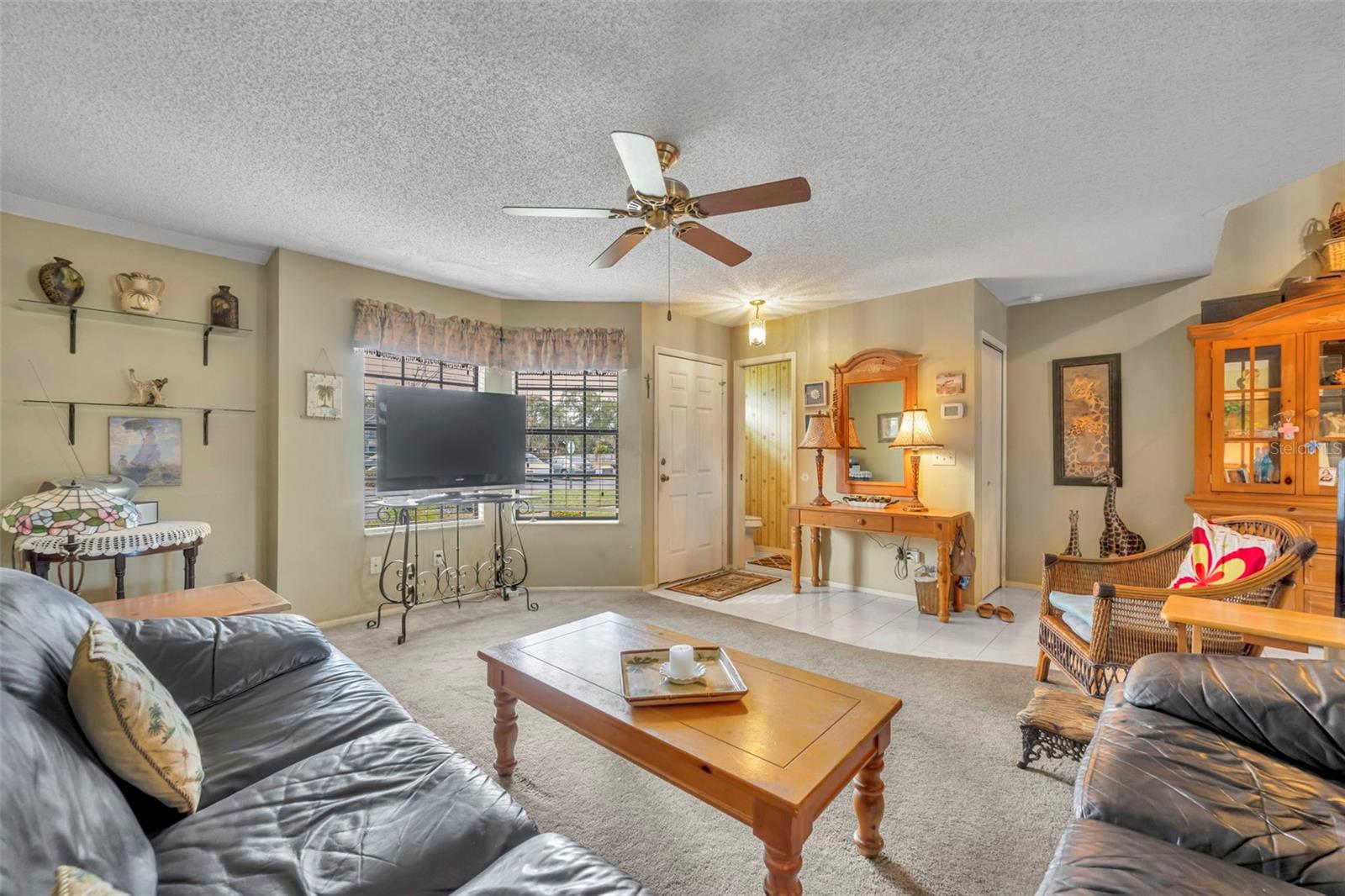 838 COMMONWEALTH COURT
