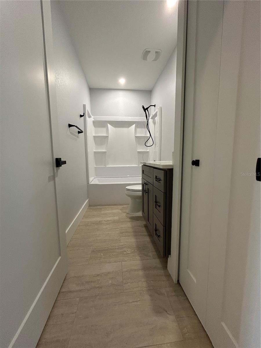 ROTONDA LAKES - Residential Lease