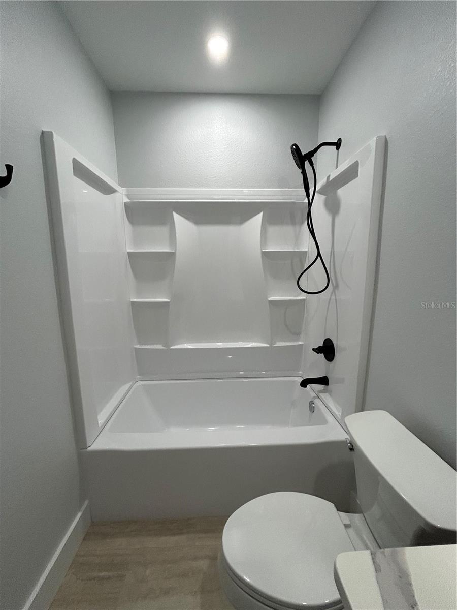 ROTONDA LAKES - Residential Lease