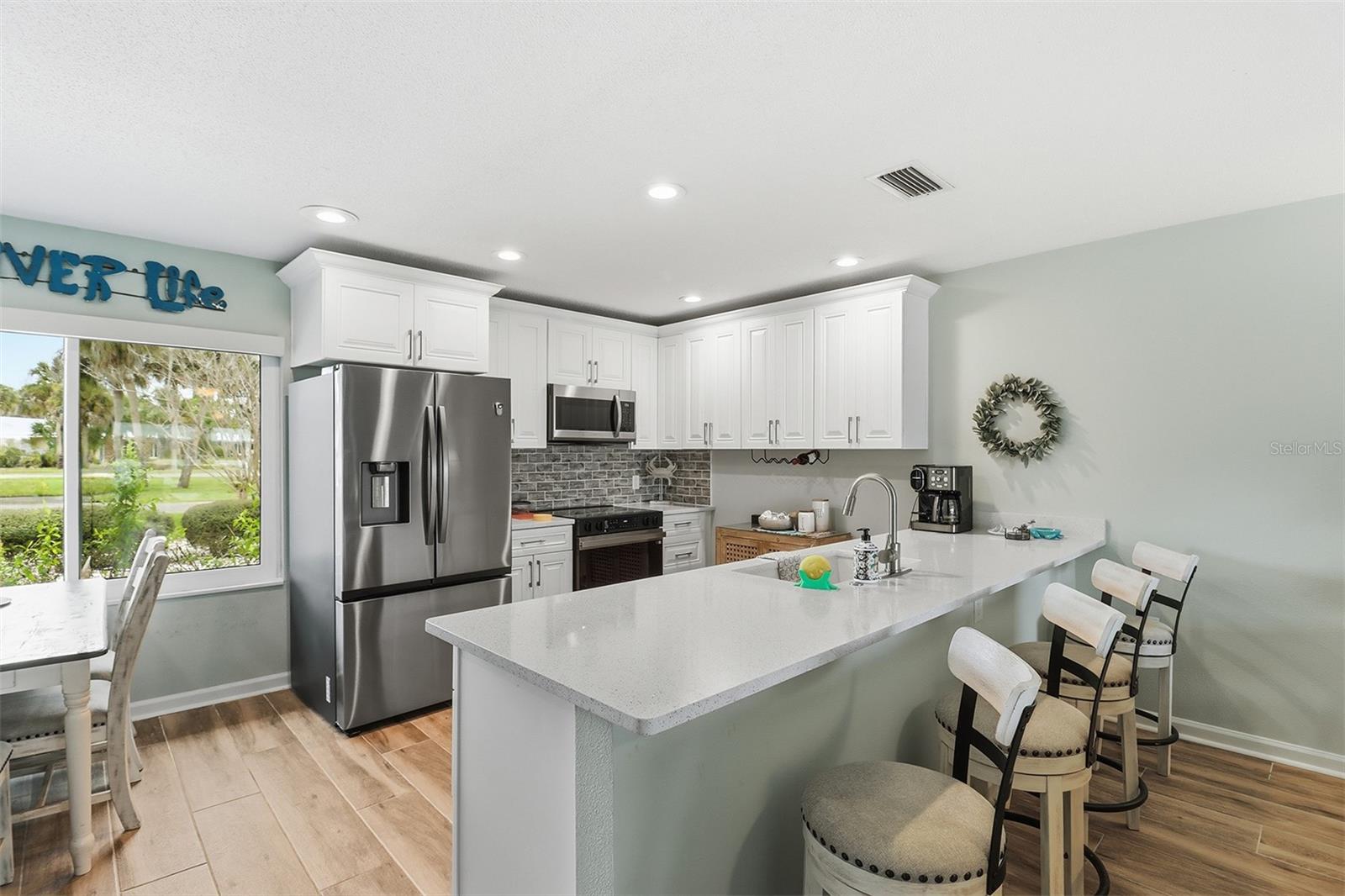 BAY VILLAS BLDG #1 & 2 - Residential