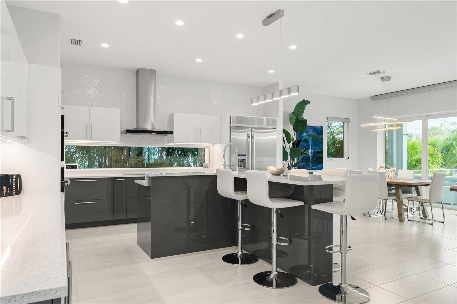 SIESTA BEACH - Residential