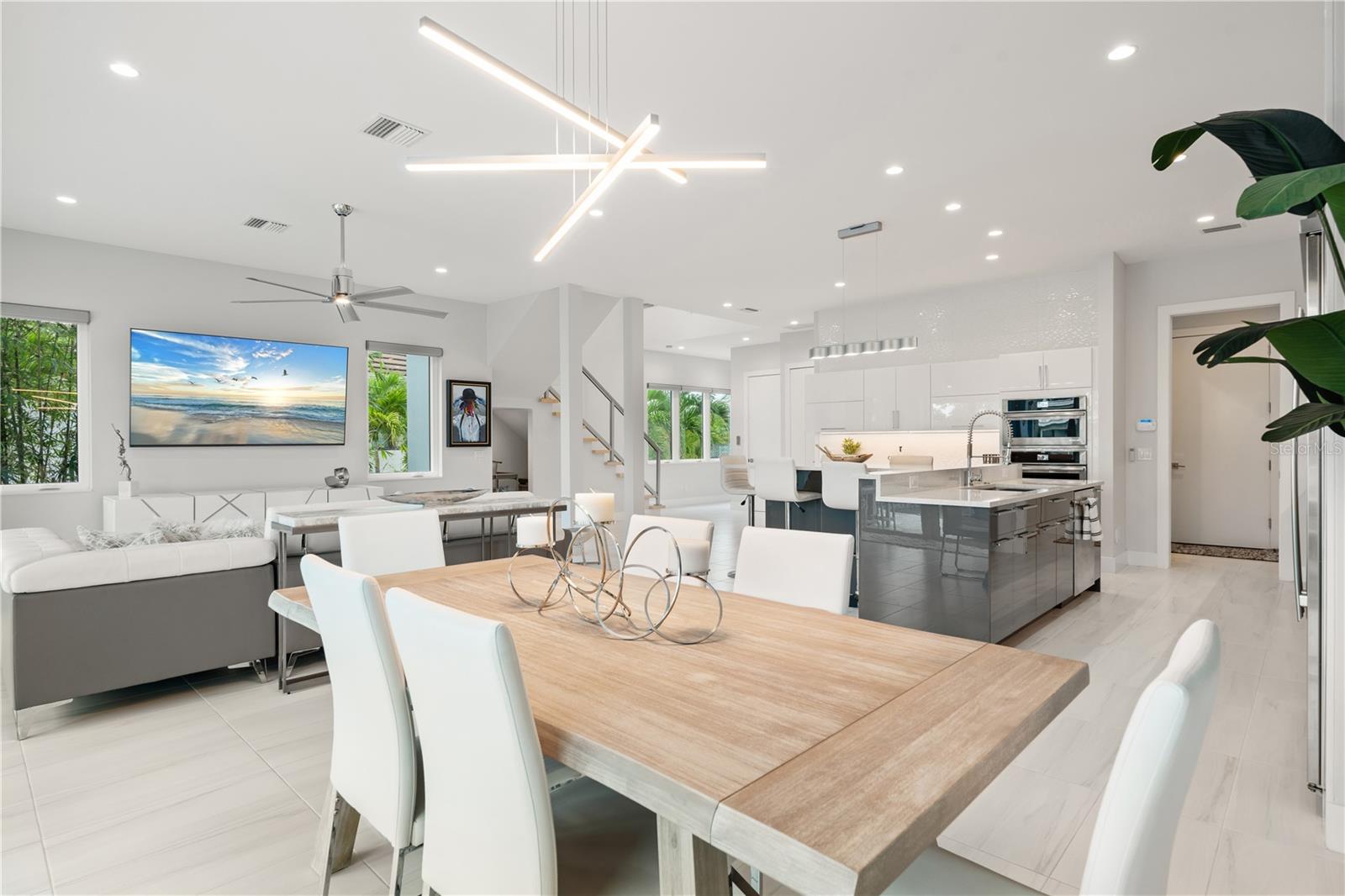 SIESTA BEACH - Residential