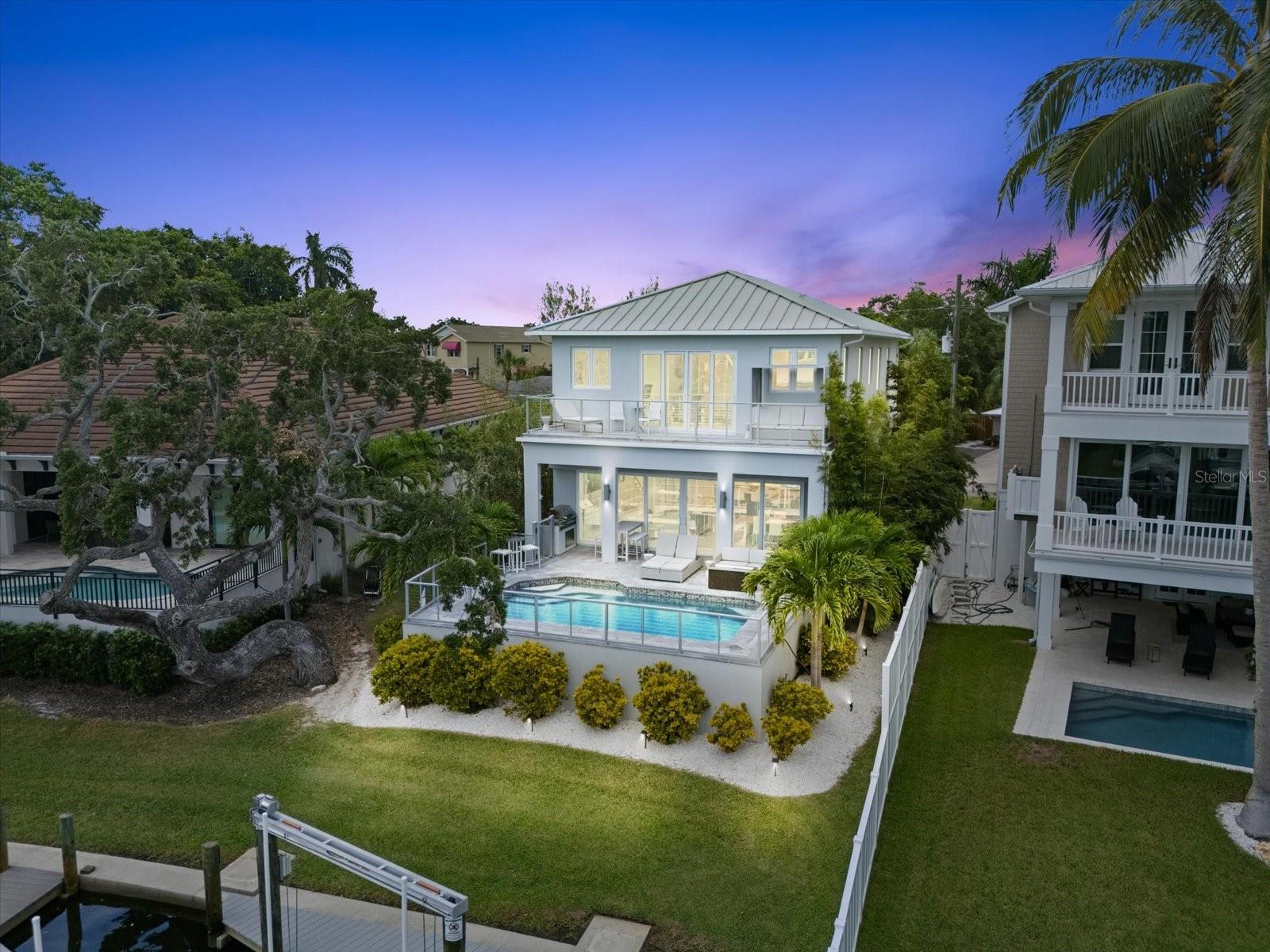 SIESTA BEACH - Residential