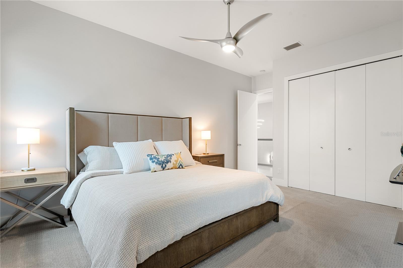 SIESTA BEACH - Residential