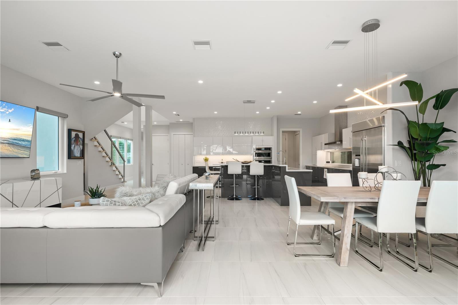 SIESTA BEACH - Residential