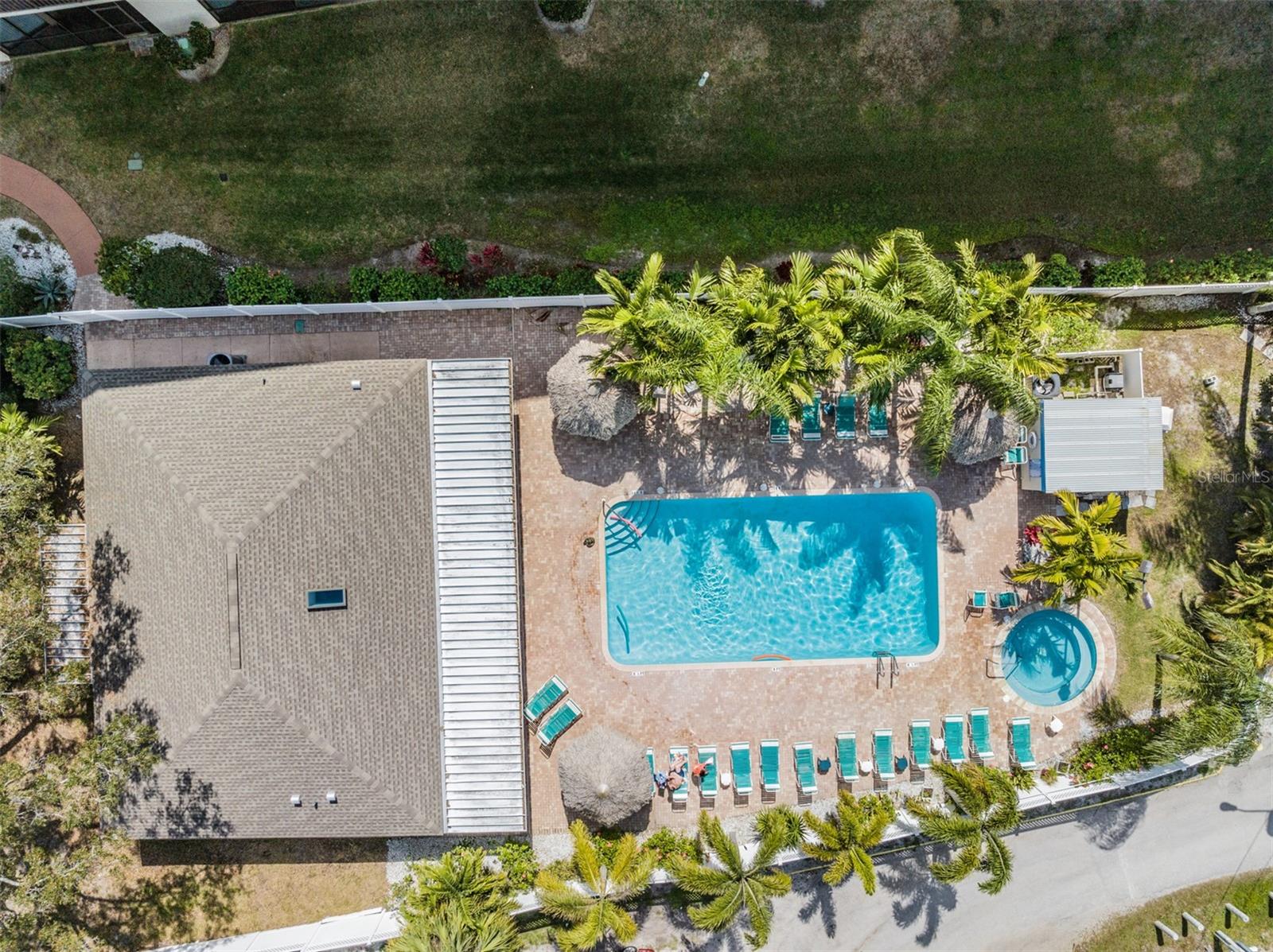 COVE CAY VILLAGE III - Residential