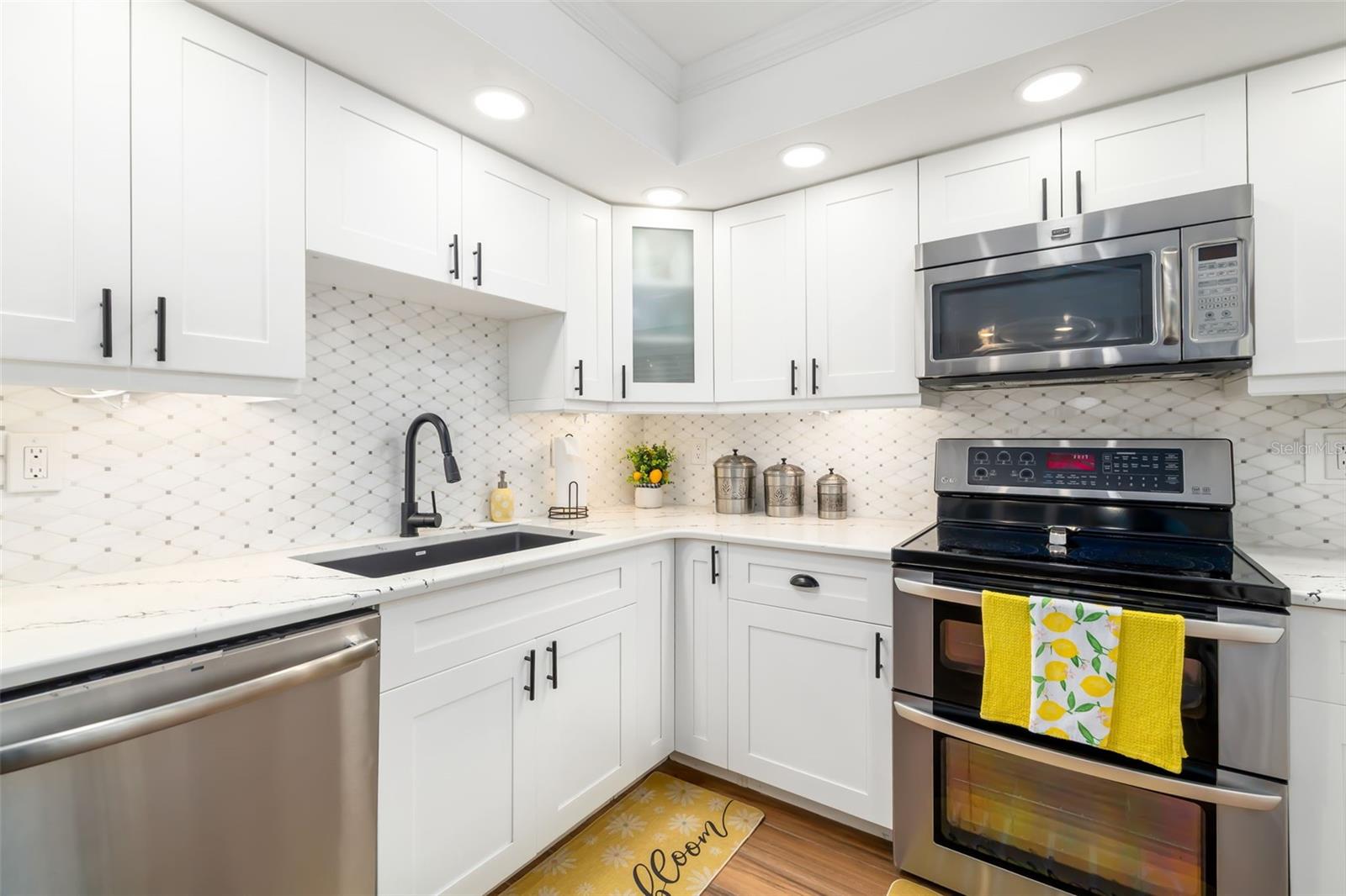 PALM-AIRE AT SARASOTA 10-D - Residential