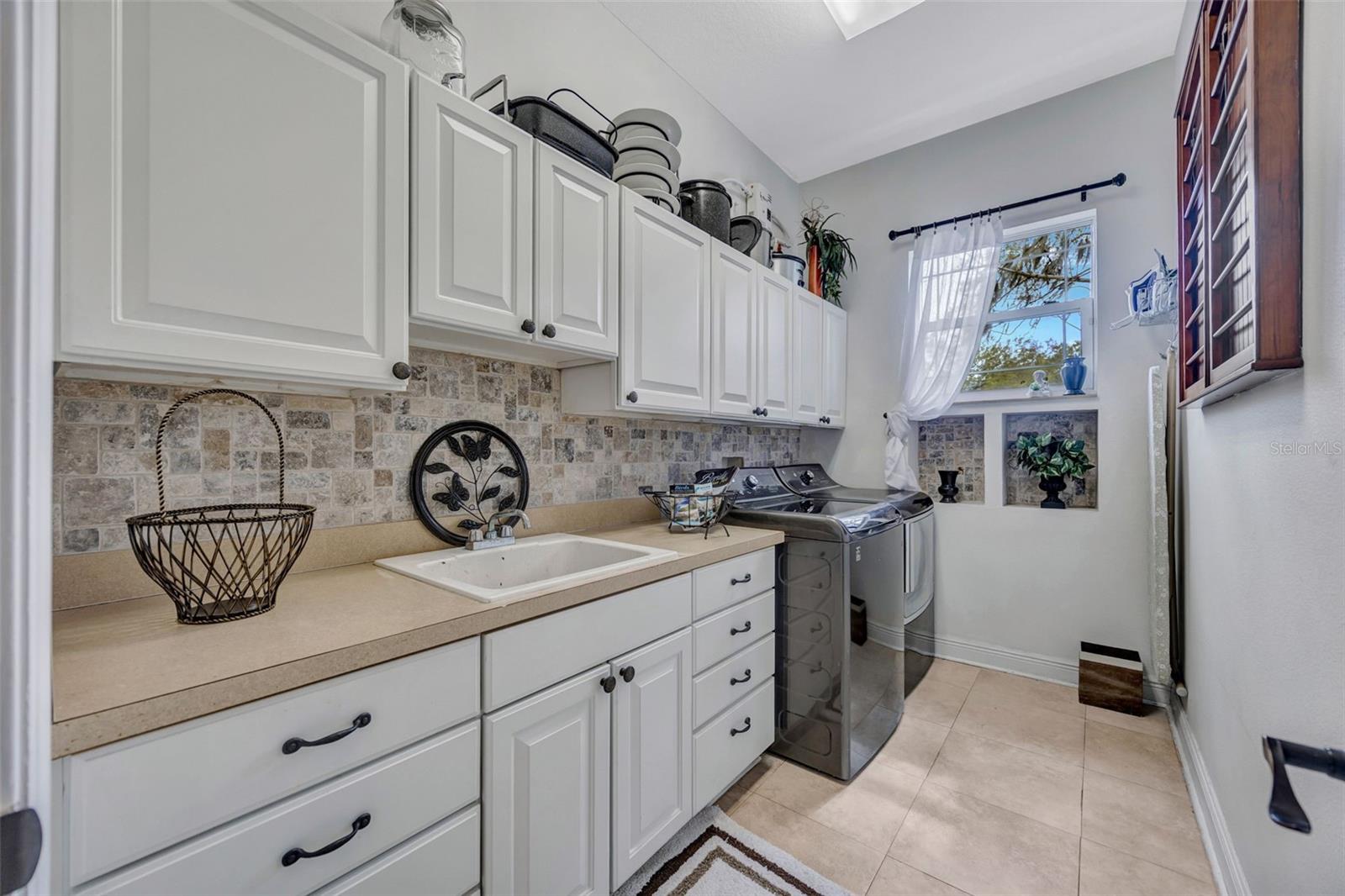 WELLINGTON M - Residential