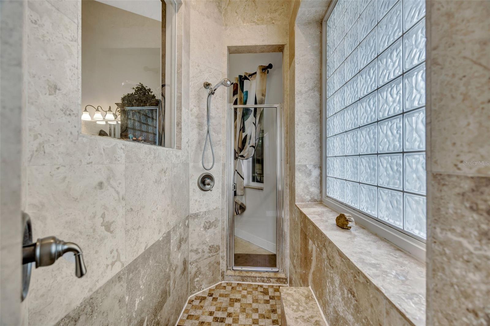 WELLINGTON M - Residential