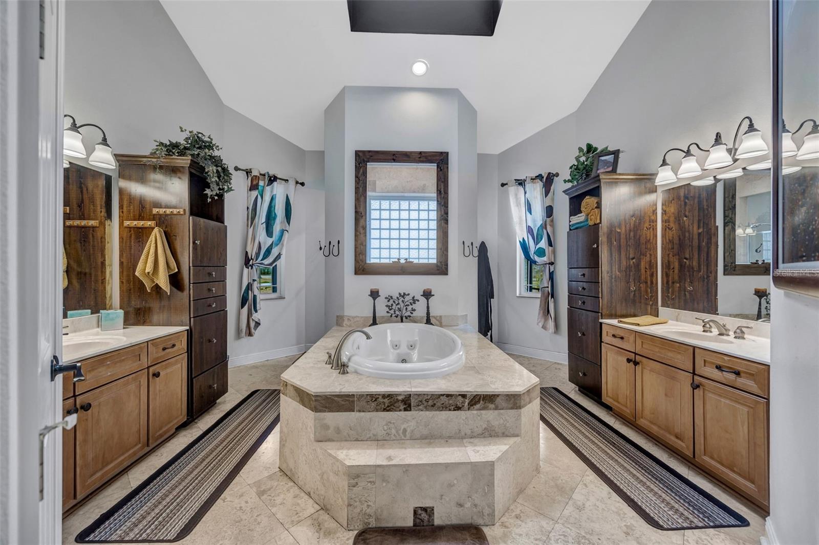 WELLINGTON M - Residential