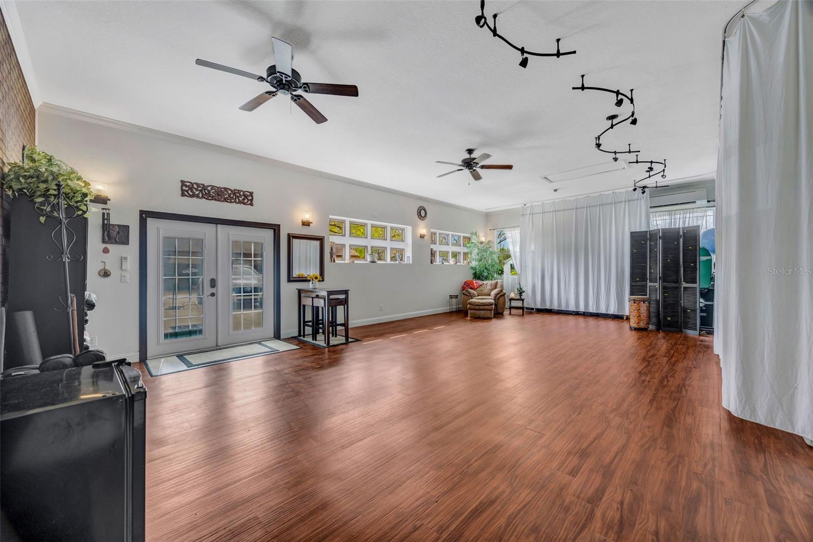 WELLINGTON M - Residential