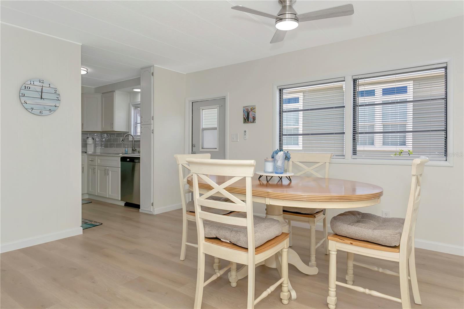 115 WHITE OAK WAY