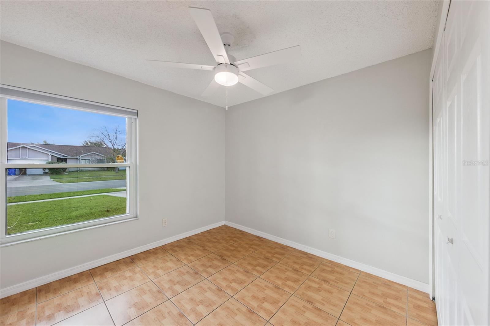 MILL RUN UNIT 05 - Residential Lease