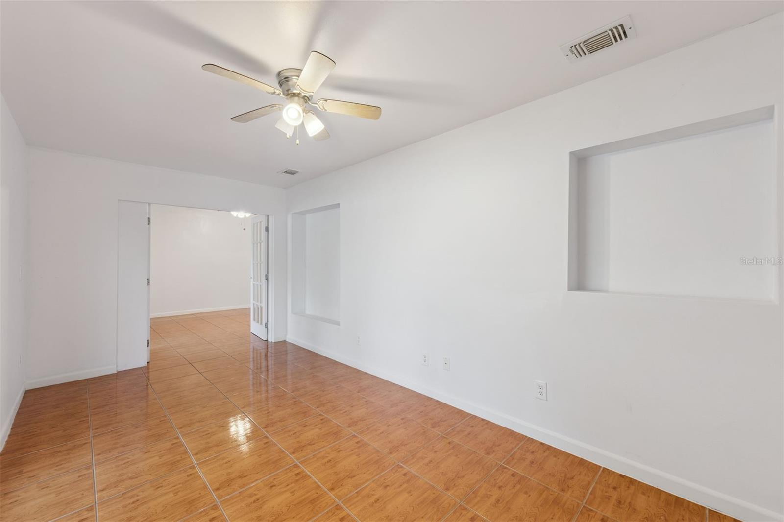 MILL RUN UNIT 05 - Residential Lease