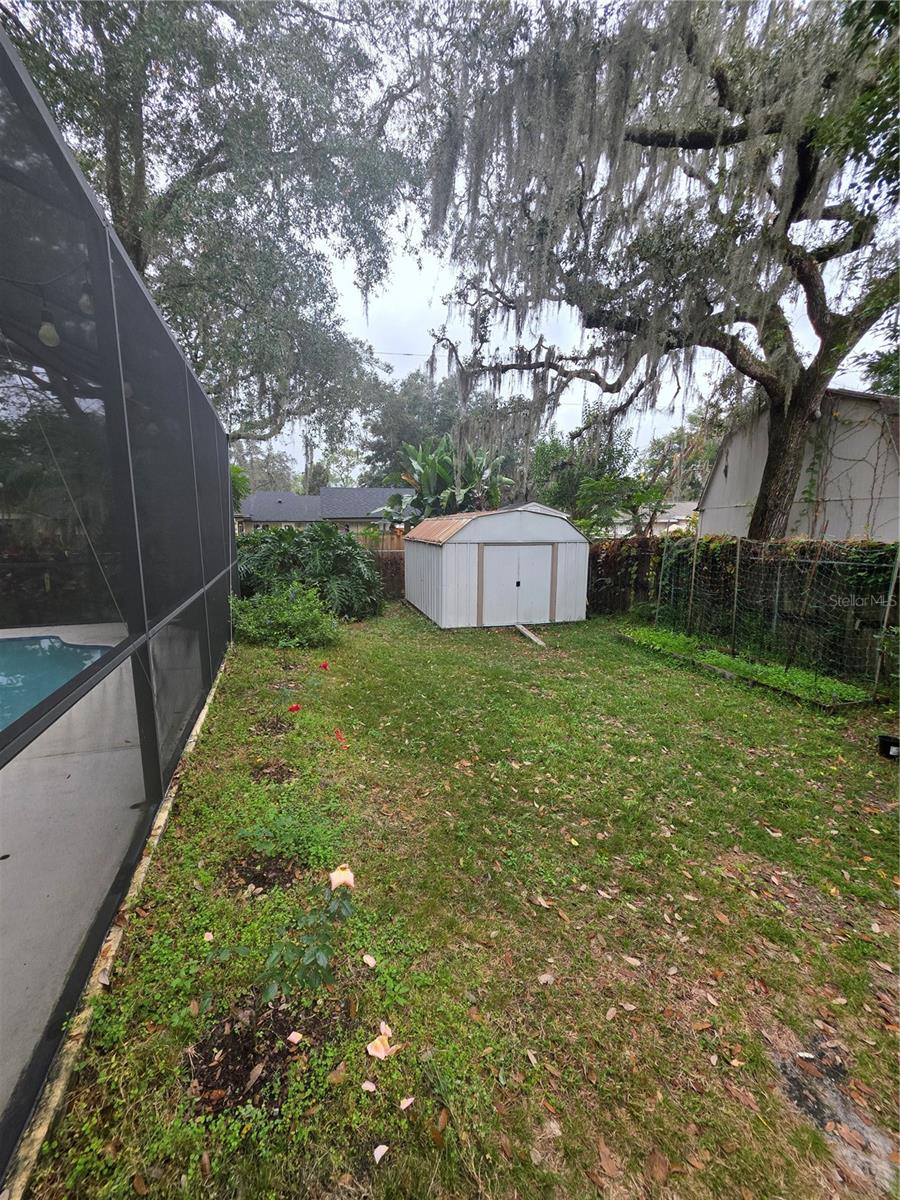 MEREDITH MANOR GENE GABLES SEC - Residential Lease