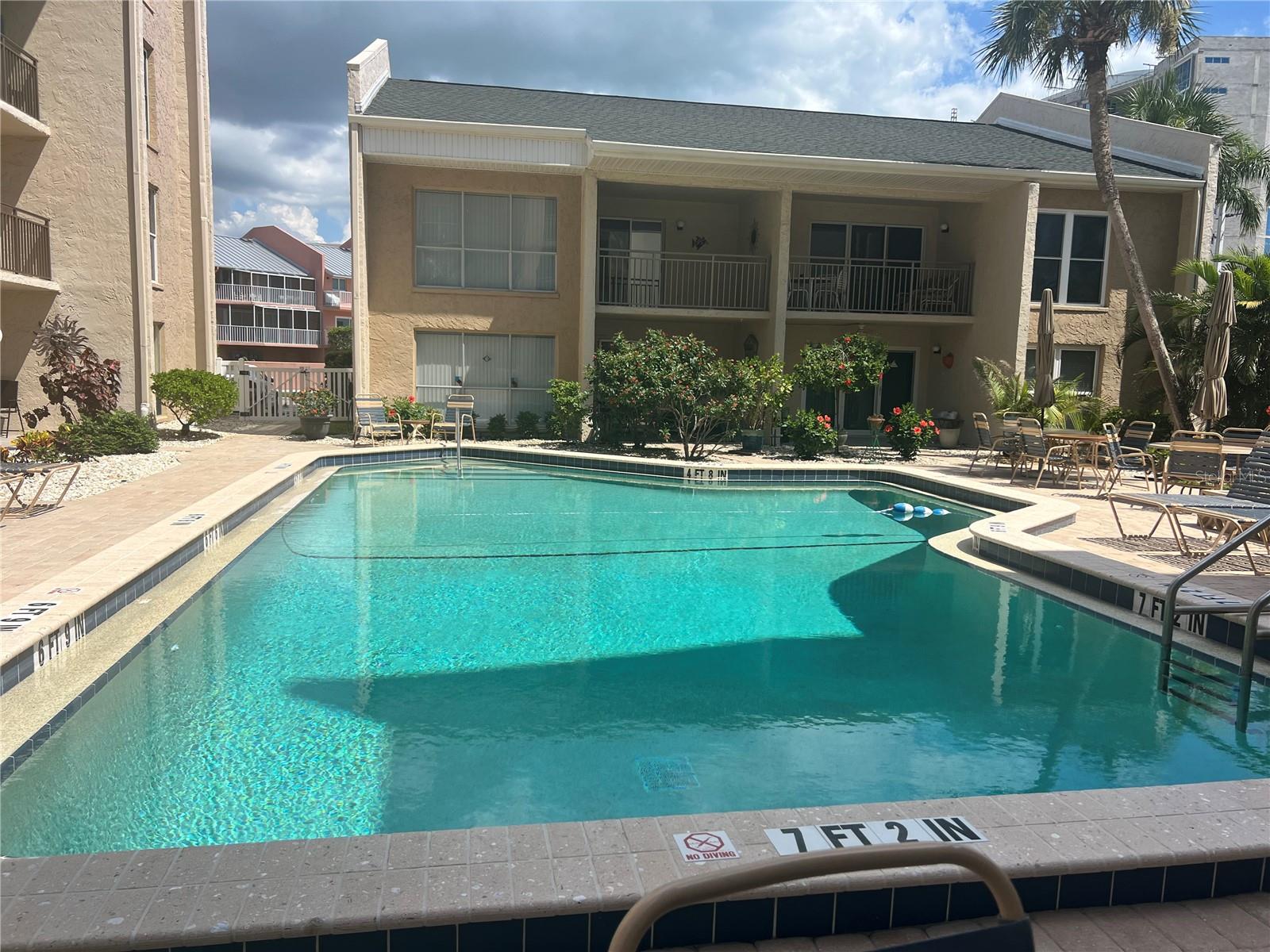 PRESIDENTIAL THE - Residential Lease