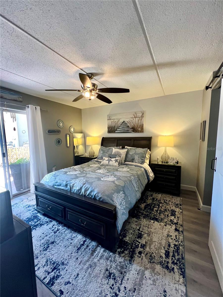 PRESIDENTIAL THE - Residential Lease