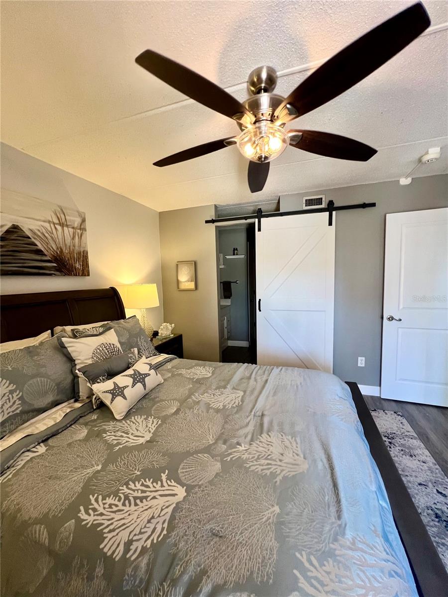 PRESIDENTIAL THE - Residential Lease